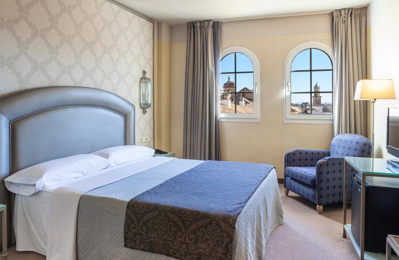 Queen Room,1351391809:JPEG